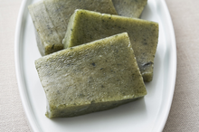 將圖片載入圖庫檢視器 마켓컬리 유기농 찹쌀로 만든 수리취떡 400g
