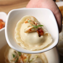 이미지를 갤러리 뷰어에 로드 , 이북식 만두국 3인분 (100% 수제만두)
