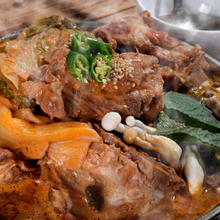 將圖片載入圖庫檢視器 우거지가 통째로 감자탕 살코기 가득 (4.7kg 10인분)
