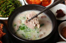 將圖片載入圖庫檢視器 [20년 전통 대건명가] 부산 돼지국밥 (1인분)
