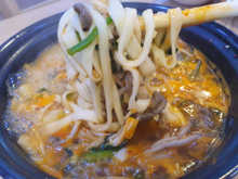 將圖片載入圖庫檢視器 [공항칼국수 43년전통] 원조버섯칼국수 김치 볶음밥 재료 포함 (2~3인분 밀키트)
