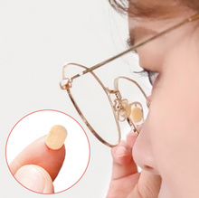 將圖片載入圖庫檢視器 코 흘러내림 방지 논슬립안경 코 받침대 (낱개 80개)
