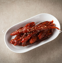 將圖片載入圖庫檢視器 2 년 숙성 김용순 고추장  더덕 장아찌 500g 2 Years Reserved Mountain Herb Roots with Red Chili Paste
