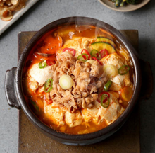 將圖片載入圖庫檢視器 (더반찬) 우삼겹순두부찌개 Beef soft tofu soup 600g

